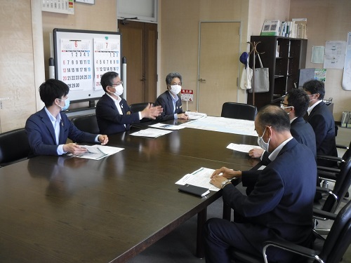 山形河川国道事務所での要望活動状況の写真