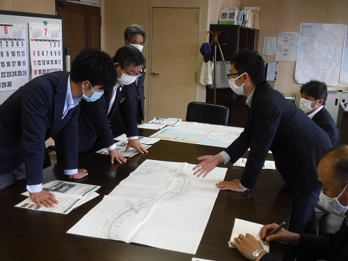 山形河川国道事務所での要望活動状況の写真