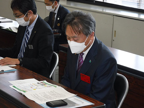 山形河川国道事務所での要望活動状況　忠　聡村上市副市長（市長代理）の写真