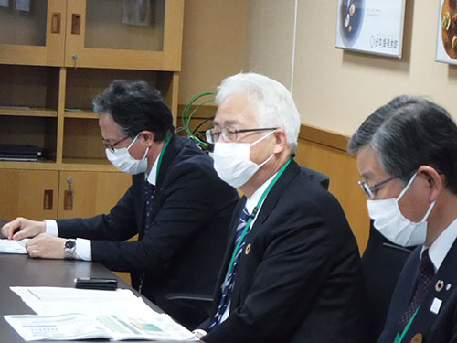 北陸地方整備局での要望活動状況　後藤幸平飯豊町長の写真