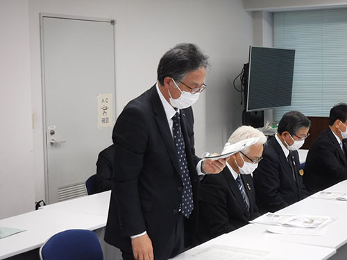 羽越河川国道事務所での要望活動状況　齋藤環樹長井市副市長（市長代理）の写真