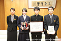 「第30回毎日カップ中学校体力つくりコンテスト」で優良賞を受賞した際の写真