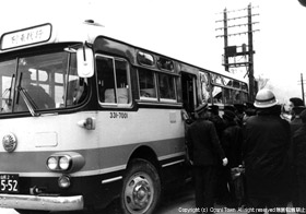 列車代行運転を行った国鉄バスの写真